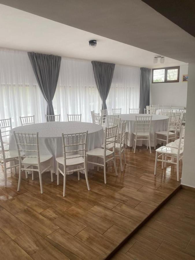 Vila Amalia Muntii Macinului ภายนอก รูปภาพ